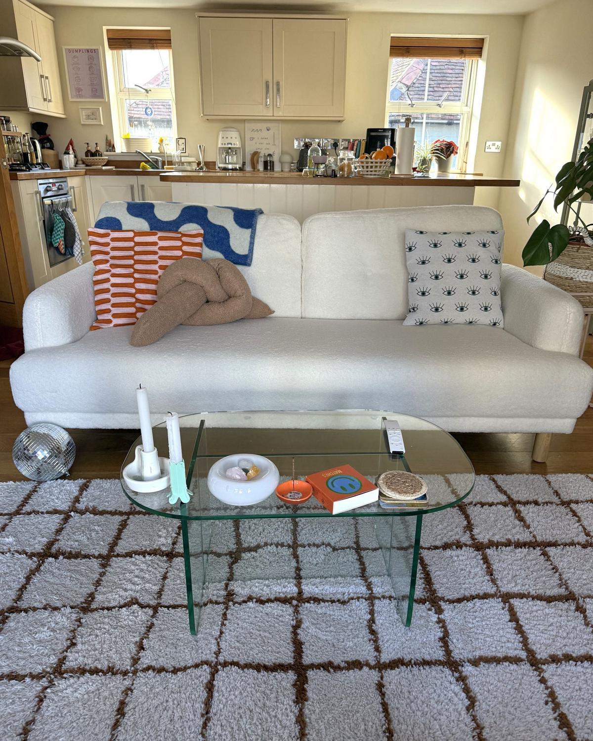 3-SITZER-SOFA Bouclé Weiß Tuve - Hellbraun/Weiß, Textil (199/85/90cm) - Beliani