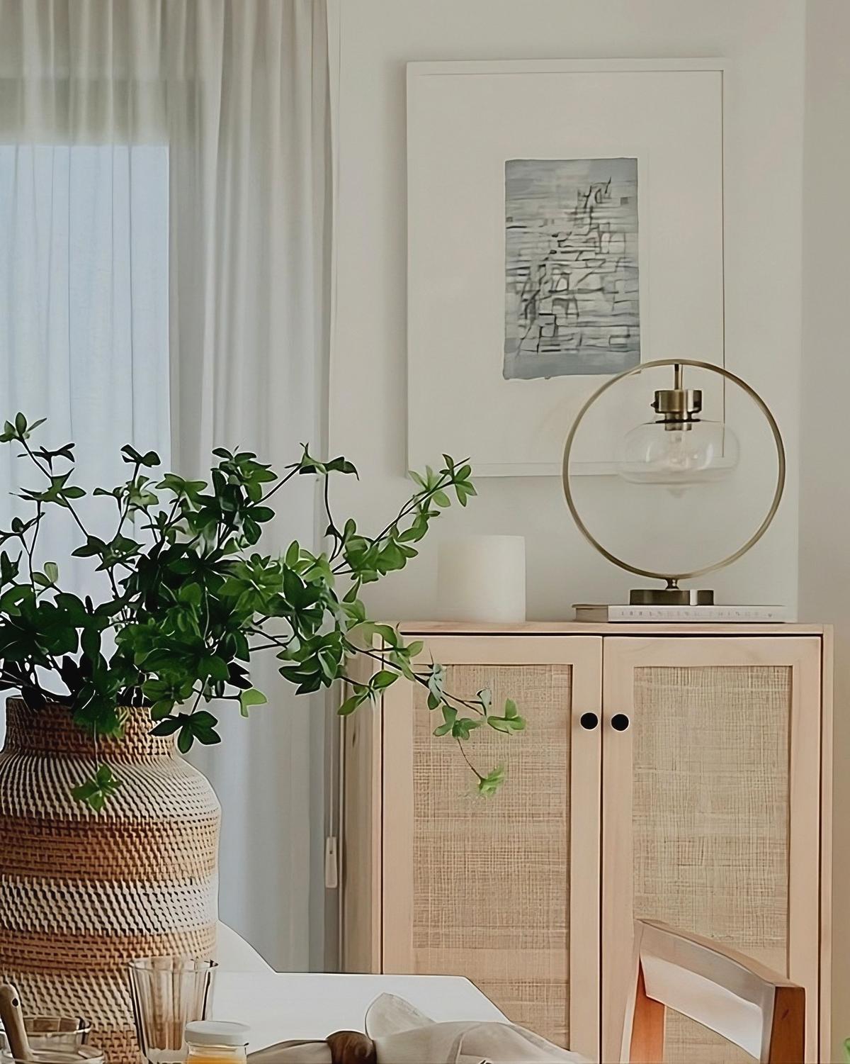 DEKOVASE Rattan weiß Renun - Weiß, Naturmaterialien (36cm) - Beliani