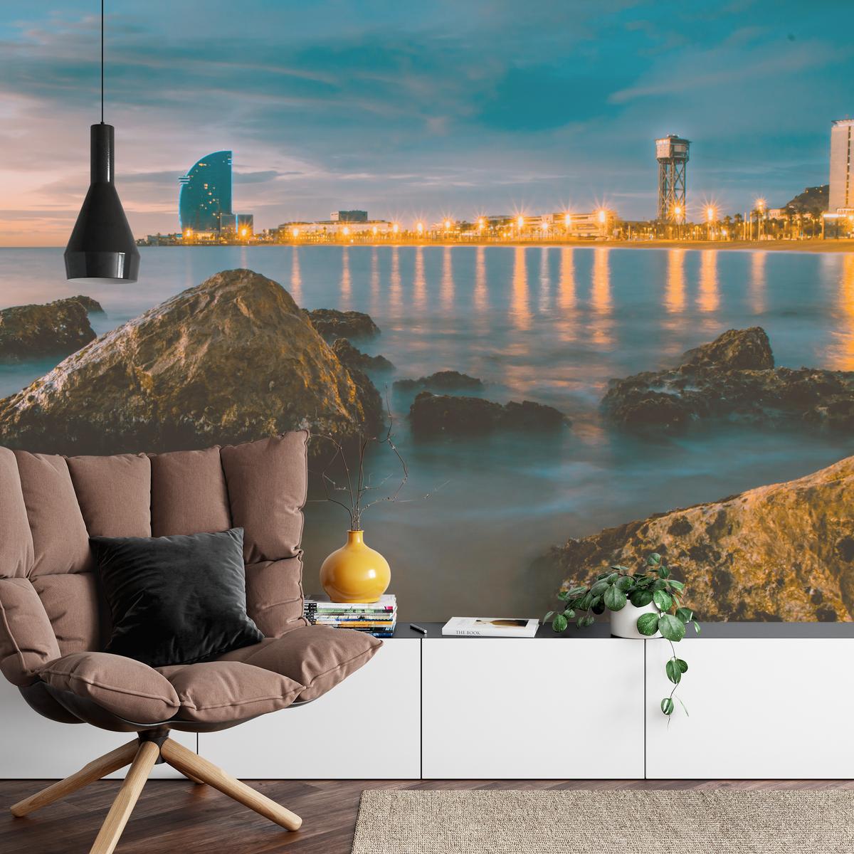 FOTOTAPETE für Wohnzimmer Barcelona Küste Nacht Meer Felsen 150x105 - Blau, Papier (150/105cm) - Muralo