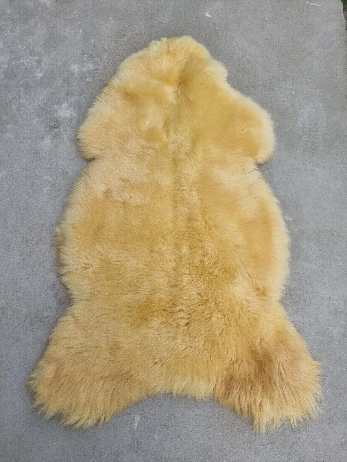 SCHAFFELL Premium Lammfell Natur ungeschoren weiche Wolle Medizinisch gegerbt ca. 105 cm - Gelb, Fell (55/105cm) - Provellus