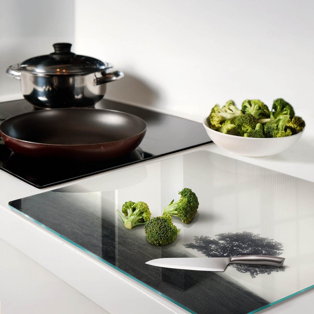 GLASPLATTE 60x52 cm Einsamer Baum - Grau, Glas (60/0.4/52cm) - TULUP
