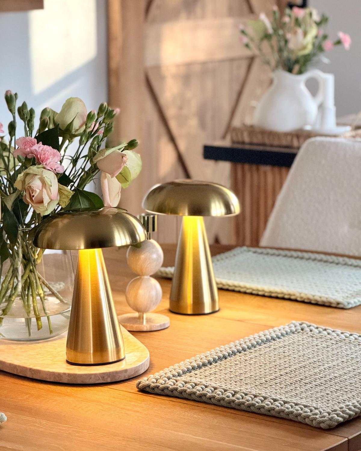KABELLOSE LED Tischlampe 2er Set mit Dimmer Metall Gold Kulfo - Goldfarben, Metall (15/15/20cm) - Beliani