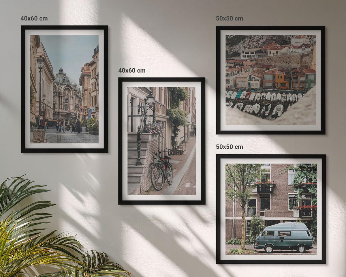 BILDER SET 4er Set - 50x50 cm & 40x60 cm Schwarzer Rahmen - Stadtansichten von Gebäuden - Schwarz, Kunststoff (50/50cm) - TULUP
