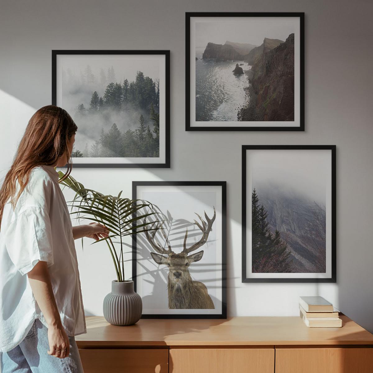 BILDER SET 4er Set - 50x50 cm & 40x60 cm Schwarzer Rahmen - Berglandschaft Nebel Hirsch - Schwarz, Kunststoff (50/50cm) - TULUP