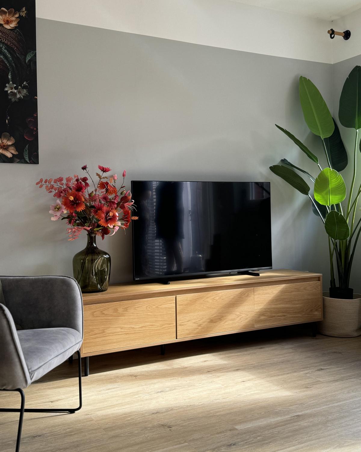 TV-MÖBEL Hellbraun, Schwarz Nikea 45/180/40 cm - Hellbraun, Holzwerkstoff (180/45/40cm) - Beliani