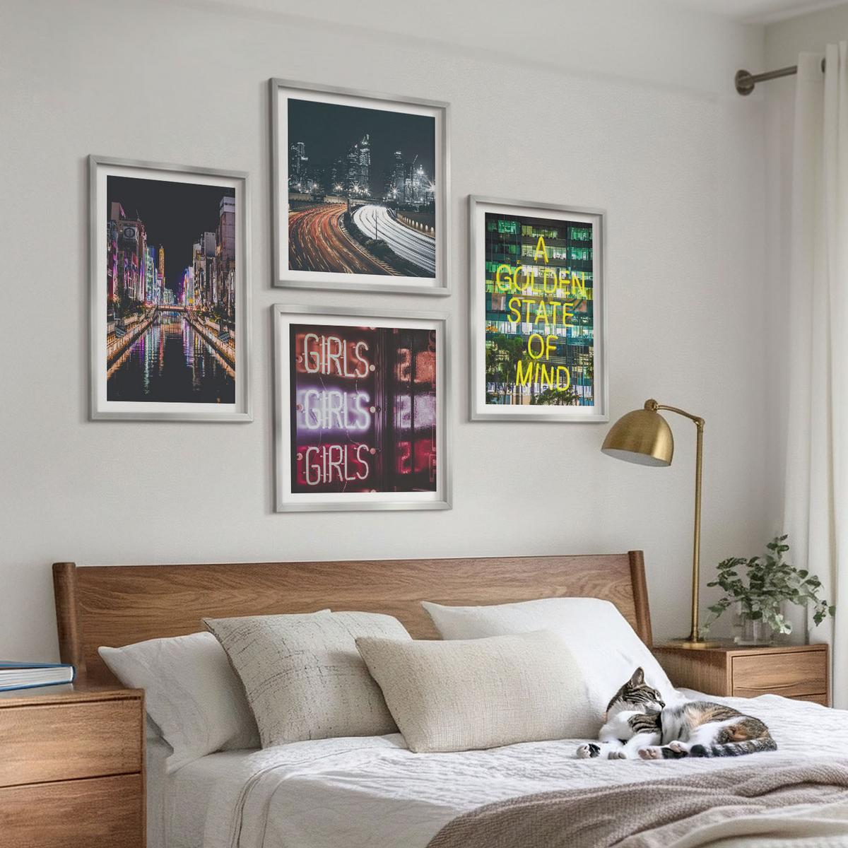 BILDER SET 4er Set - 50x50 cm & 40x60 cm Silberner Rahmen - Neonreklamen in der Stadt bei Nacht - Silberfarben, Kunststoff (50/50cm) - TULUP