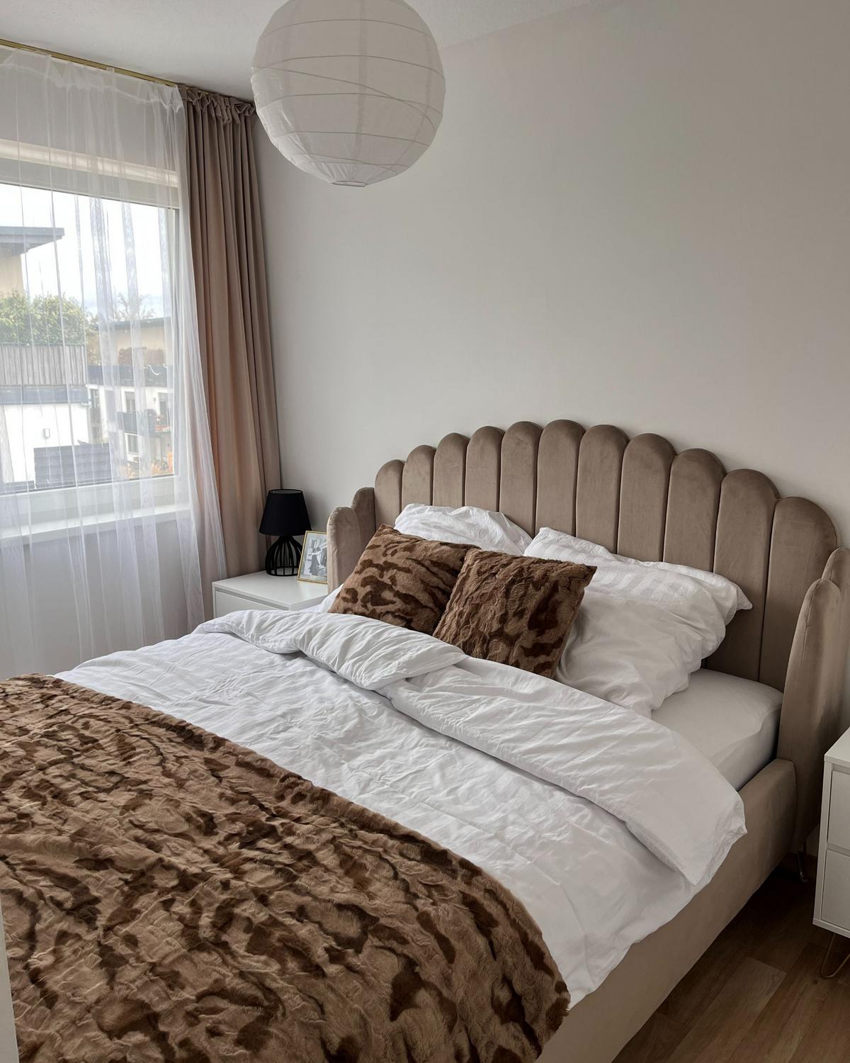 POLSTERBETT mit Lattenrost 180x200 cm Beige Ambillou - Taupe, Textil (180/200cm) - Beliani