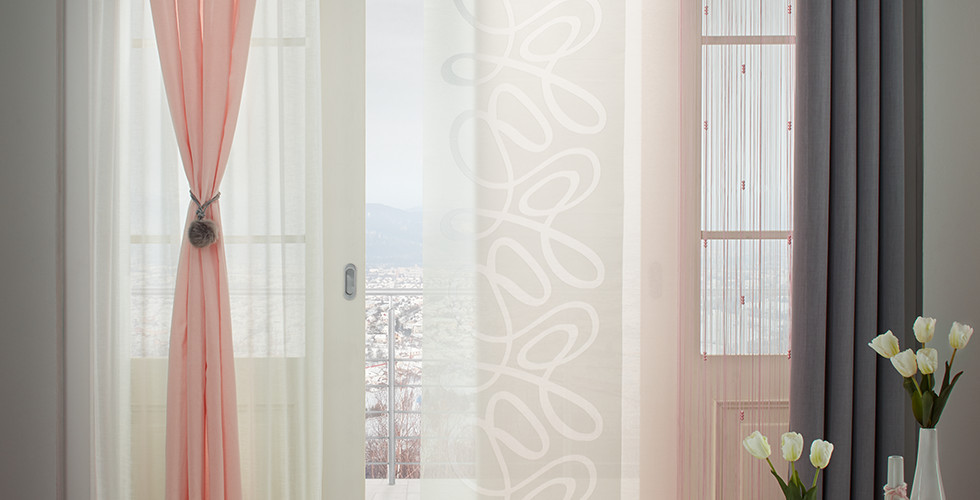 Transparente Vorhänge in Grau, Grün, Rosa und Weiß von mömax.
