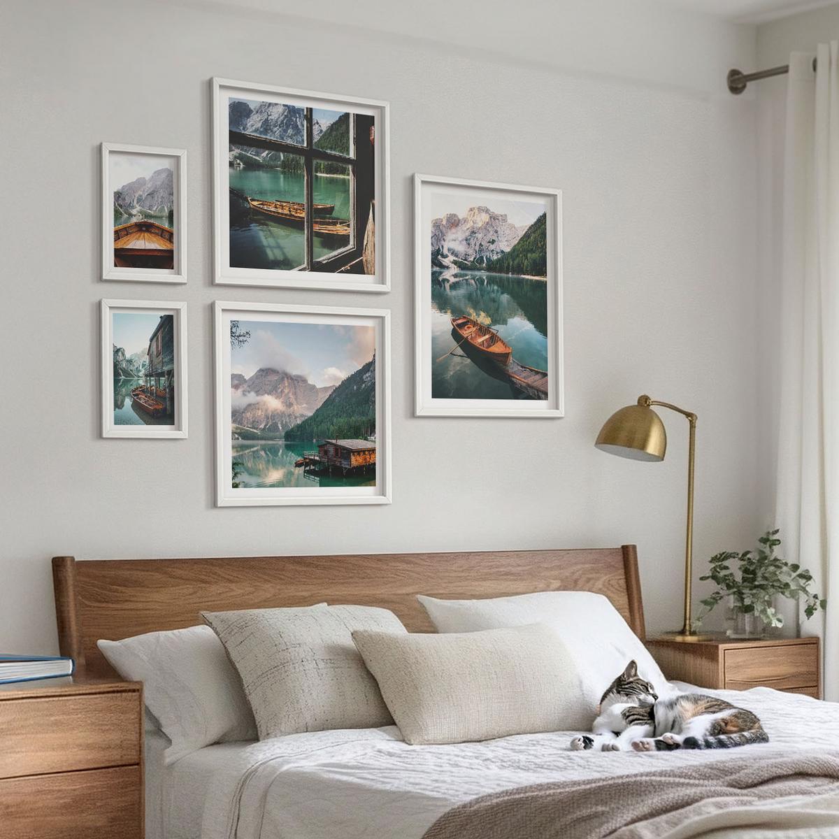 BILDER SET 5er Set - 50x50 cm & 20x30 cm & 40x60 cm Weißer Rahmen - See, Berge, Boote, Hütte, Fenster - Weiß, Kunststoff (40/60cm) - TULUP