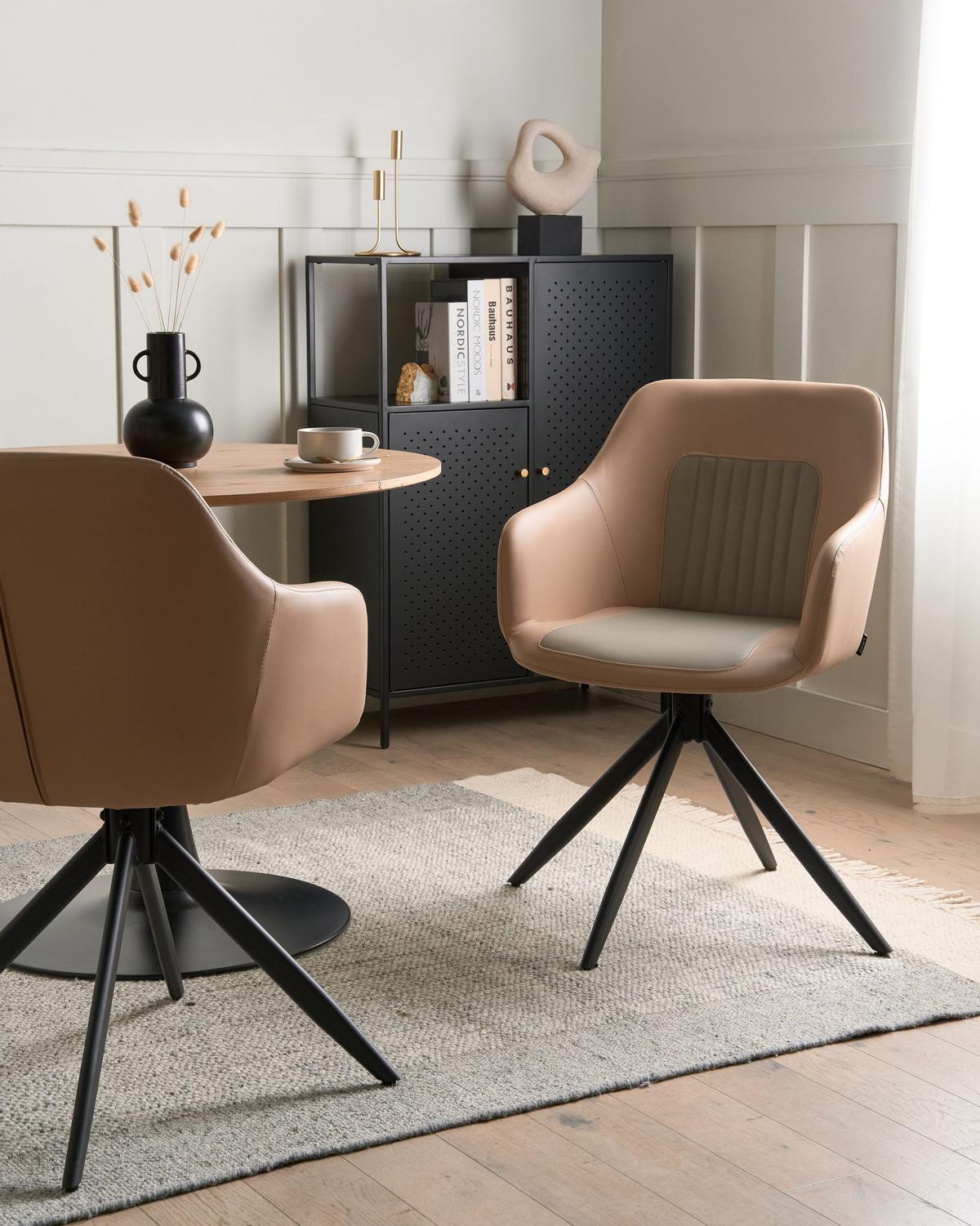 ESSZIMMERSTUHL 2er-Set drehbar Kunstleder Sandbeige Likely - Sandfarben, Kunststoff (56/85/71cm) - Beliani