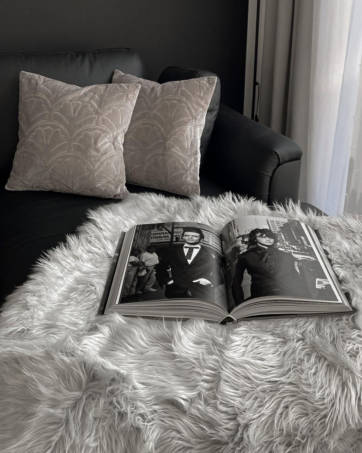 TAGESDECKE Grau 150 x 200 cm Delice - Grau, Textil (150/200cm) - Beliani