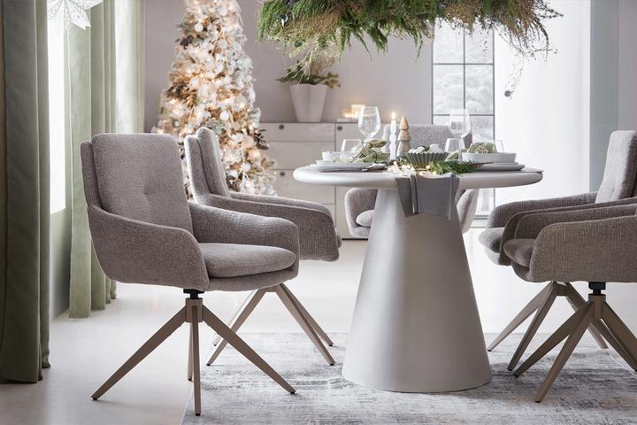 Frosty Winter Speisezimmer – Festliche Eleganz in Eisblau & Silber