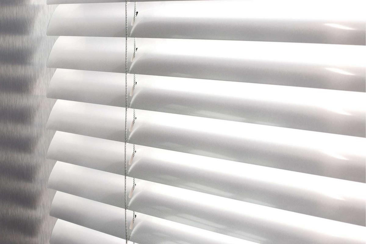 JALOUSIE venetianische mit weißer Zugschnu 105x160 - Weiß, Metall (105cm) - STORESDECO