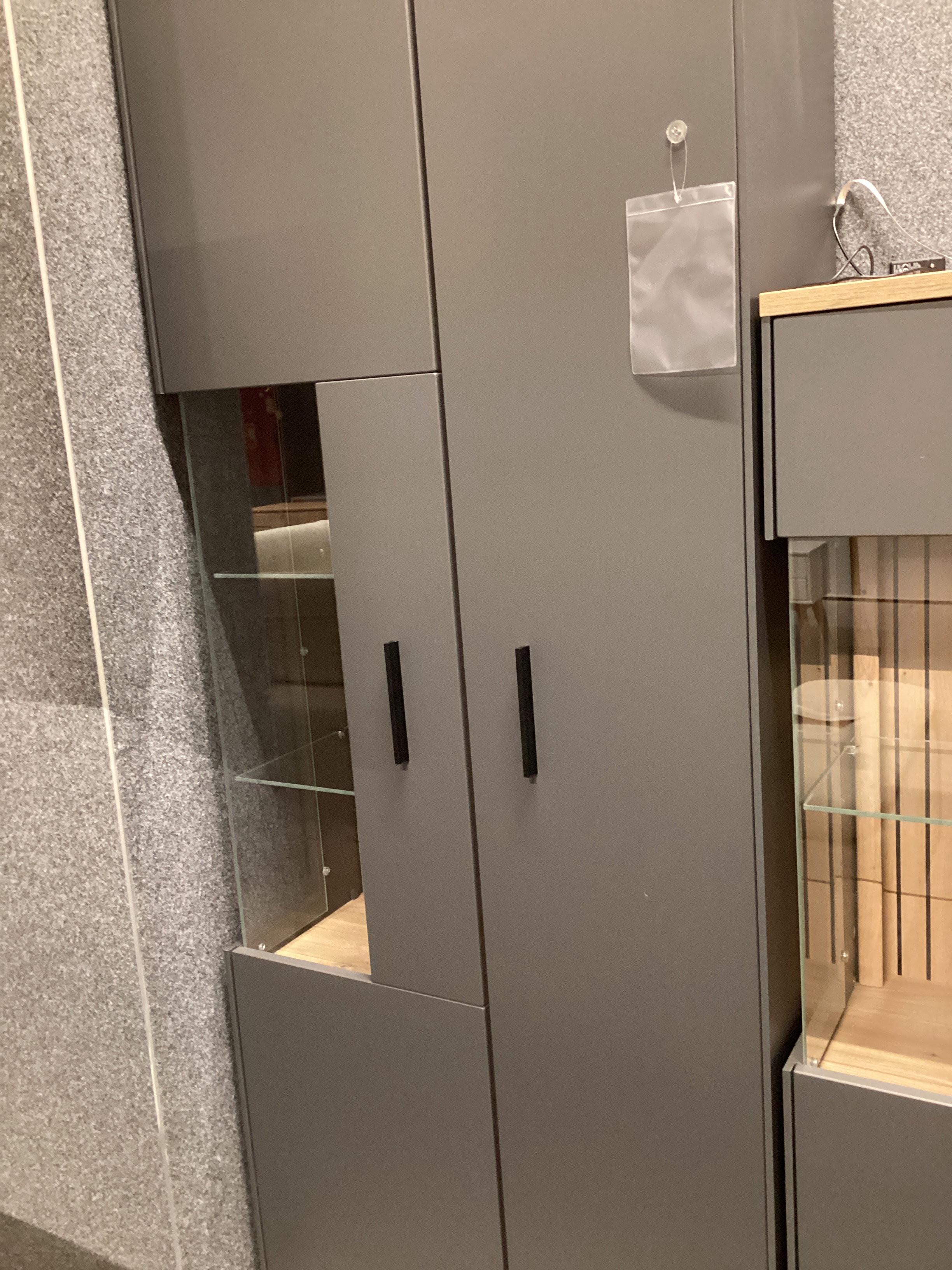 CSEPEL OUTLET VITRIN ALARA 