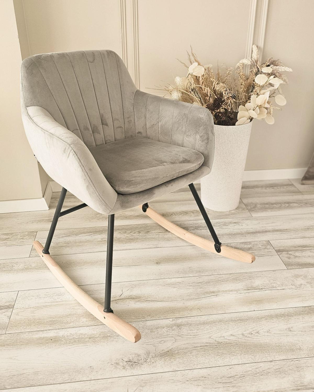SCHAUKELSTUHL Samtstoff Grau Liarum - Grau, Holz/Textil (60/82/74cm) - Beliani