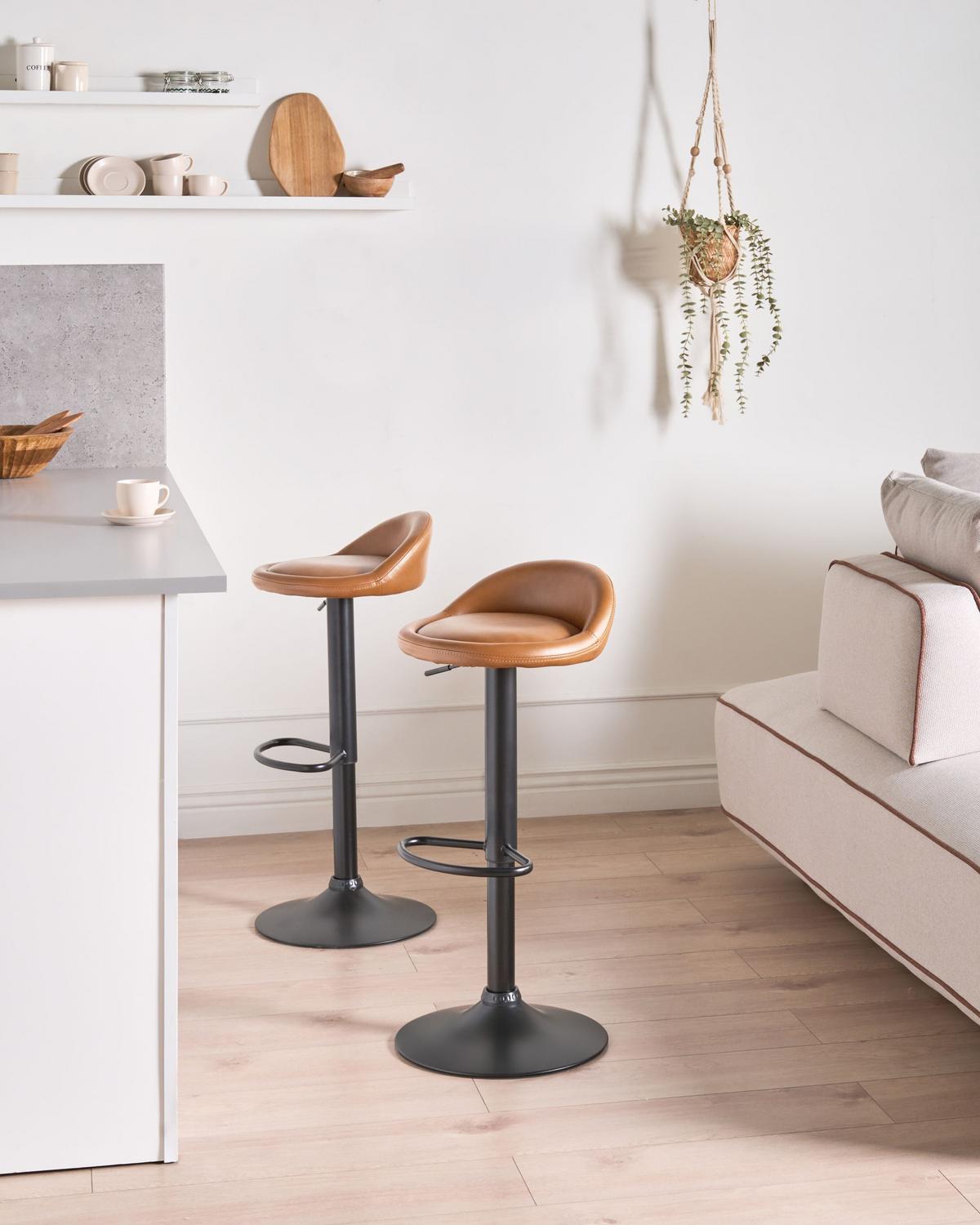 BARHOCKER 2er-Set Kunstleder drehbar Braun Meeder - Goldfarben, Kunststoff (38/69/40cm) - Beliani