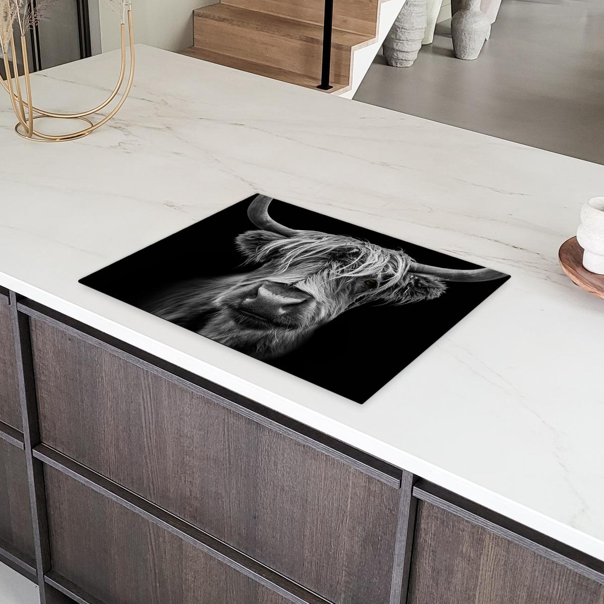 HERDABDECKPLATTE Schottischer Highlander - Hörner - Schwarz - Weiß - Kuh - Wild - Tiere Herdabdeckung Induktionsfeld 70x52 cm - Schwarz, Kunststoff (70/52/0.2cm) - MuchoWow