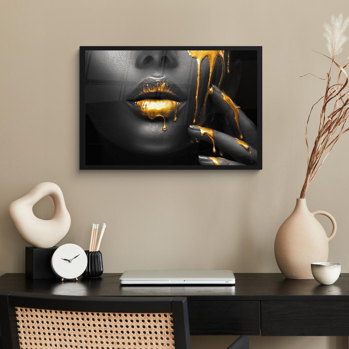 POSTER MIT RAHMENGERAHMTES BILD Frau - Schwarz - Gold - Gesicht - Lippen 60x40 cm - Goldfarben, Papier (60/40cm) - MuchoWow
