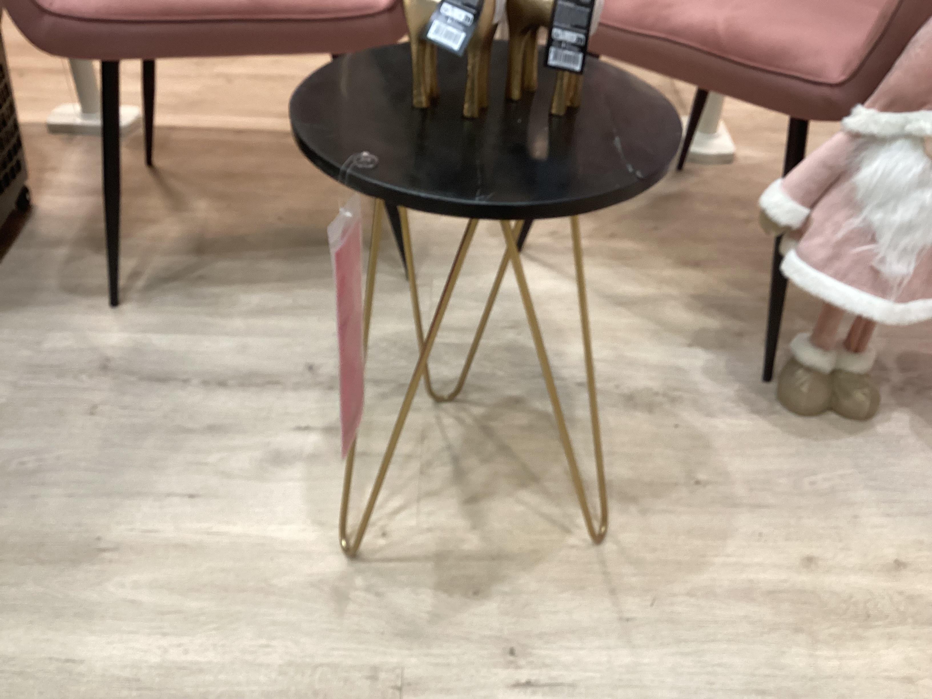 KISASZTAL KIRA II -EXKLUSIV-