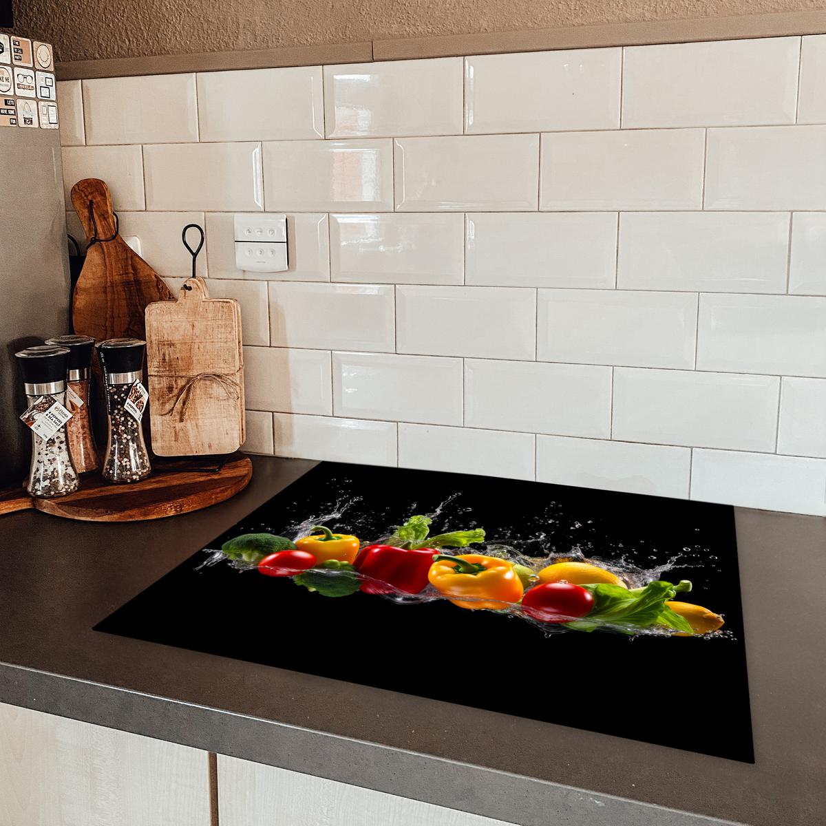 HERDABDECKPLATTE Paprika - Wasser - Gemüse - Schwarz Herdabdeckung Induktionsfeld 65x52 cm - Multicolor, Kunststoff (65/52/0.2cm) - MuchoWow