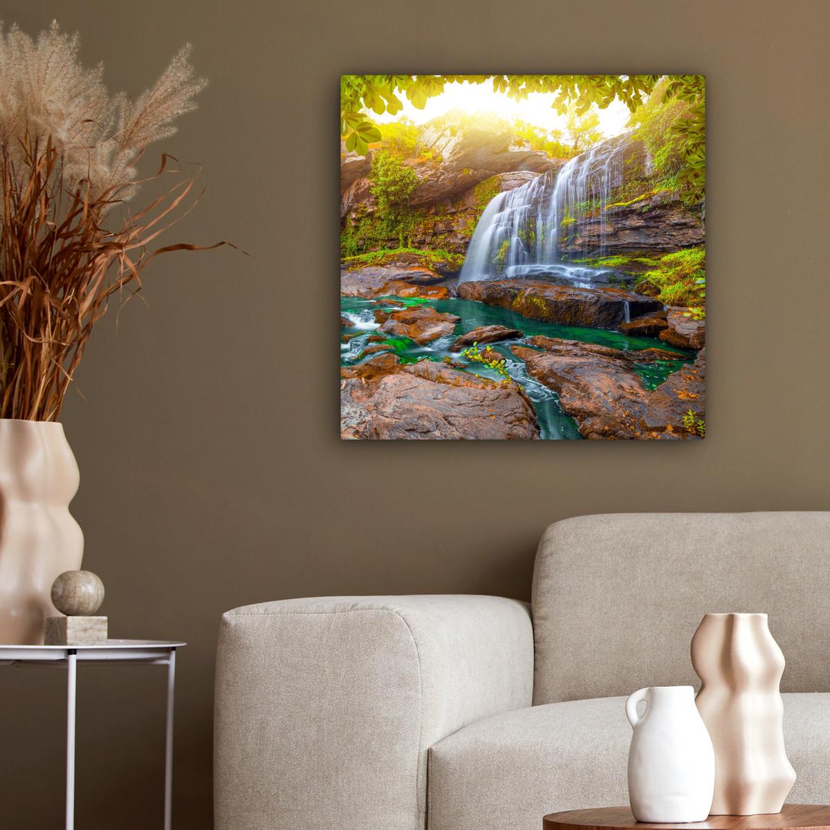 LEINWANDBILD Natur - Wasserfall - Pflanzen - Bäume - Sonne Wandbild Wohnzimmer 50x50 cm - Olivgrün, Textil (50/50cm) - MuchoWow