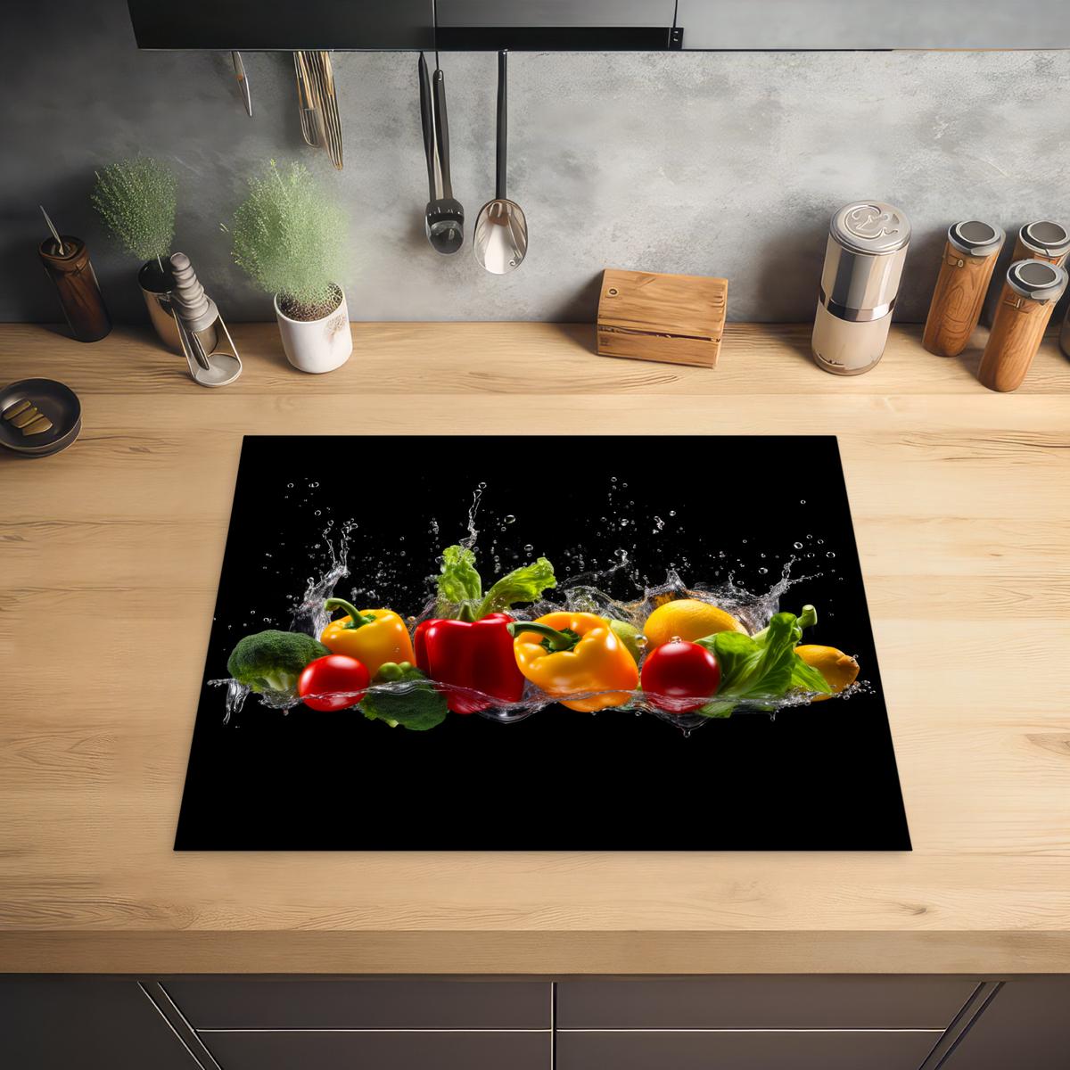 HERDABDECKPLATTE Paprika - Wasser - Gemüse - Schwarz Herdabdeckung Induktionsfeld 65x52 cm - Multicolor, Kunststoff (65/52/0.2cm) - MuchoWow