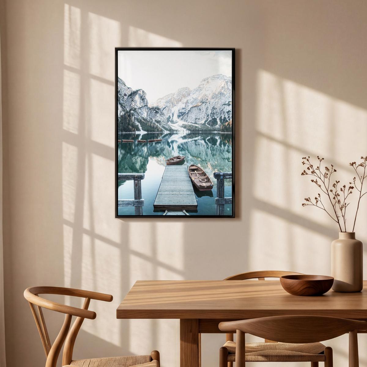 LEINWAND Bilder mit Rahmen - Natur - Berge - Schnee - Wald - Boot - 60x90 - Hellgrün, Textil (60/90cm) - MuchoWow