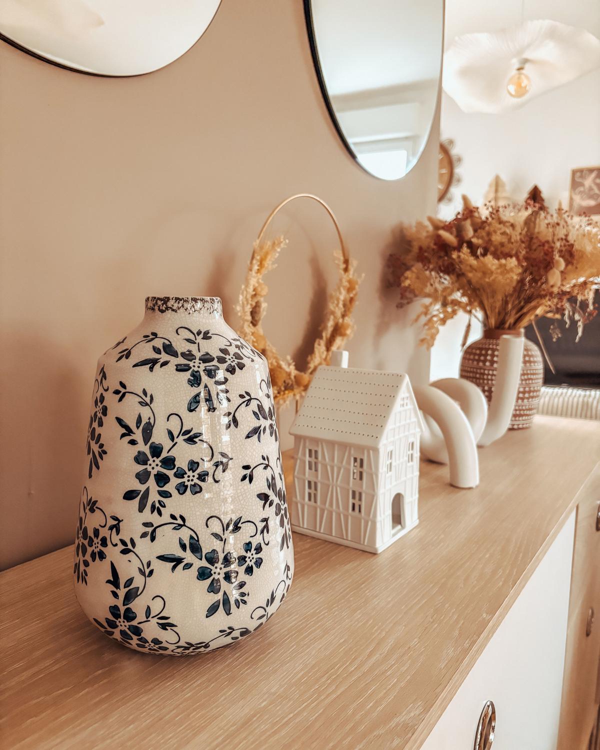 BLUMENVASE Steinzeug weiß Maroneia - Weiß, Stein (25cm) - Beliani