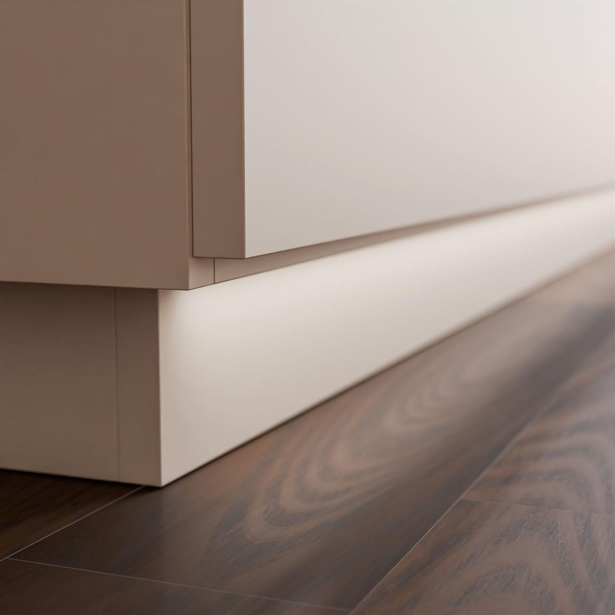 KOMMODE LINA KASCHMIR 1D4S mit LED-Beleuchtung auf Sockel Silber Chrom - Kaschmir, Holzwerkstoff (138/84/40cm) - Lookway