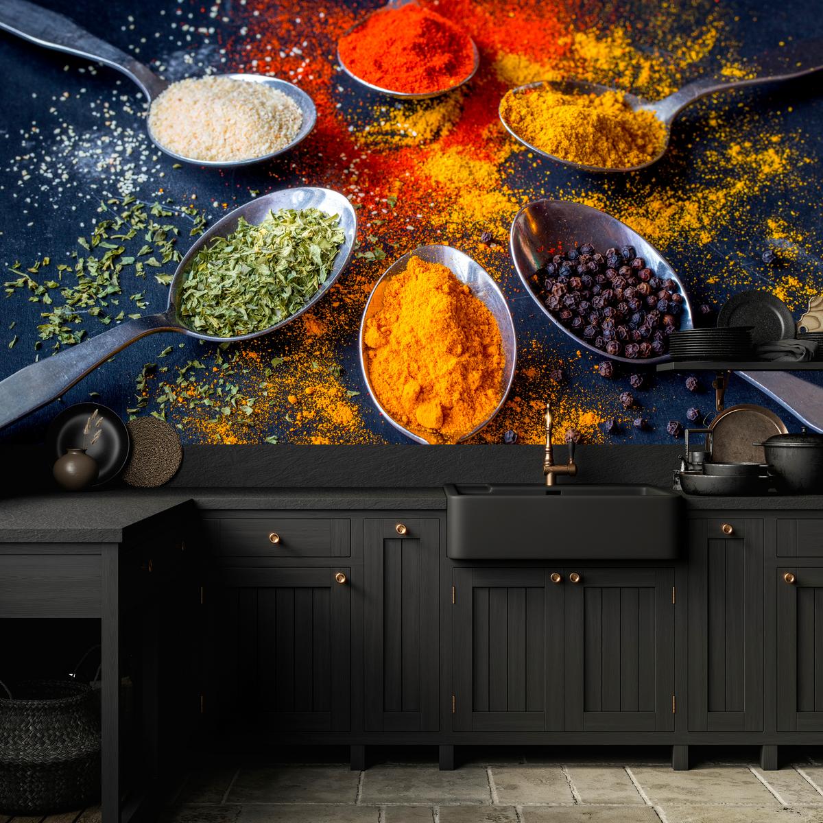 FOTOTAPETE für Küche Gewürzlöffel Orientalisch Curry Kurkuma Pfeffer 150x105 - Beige/Rot, Papier (150/105cm) - Muralo