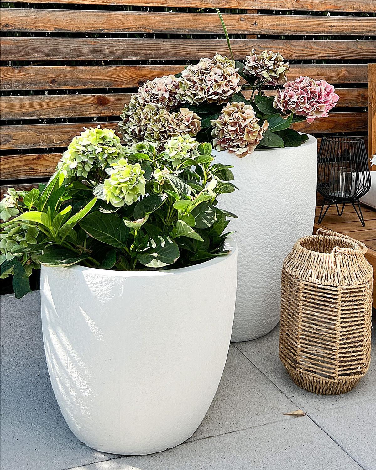 BLUMENTOPF cremeweiß rund 55/55/53 cm Kannia - Weiß, Naturmaterialen (53cm) - Beliani