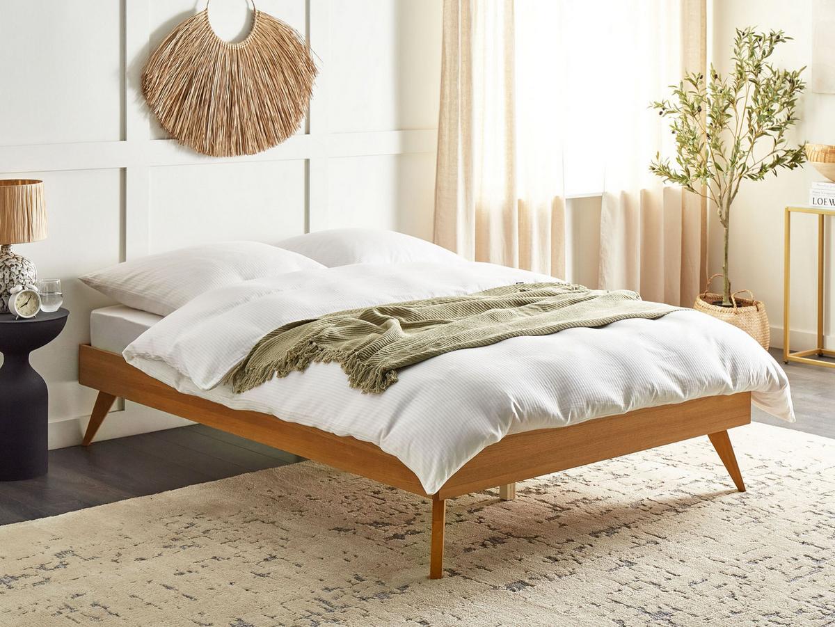BETT Heller Holzfarbton 140x200 cm Berric - Hellbraun, Holzwerkstoff (140/200cm) - Beliani