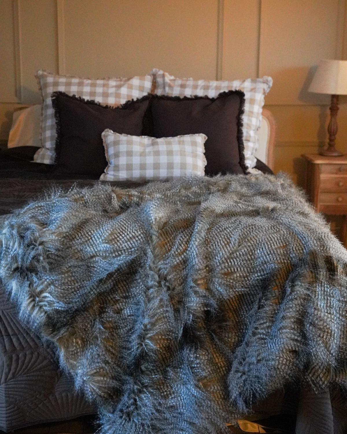 DECKE Dunkelbraun Asdad 150/200 cm - Dunkelbraun, Textil (150/200cm) - Beliani