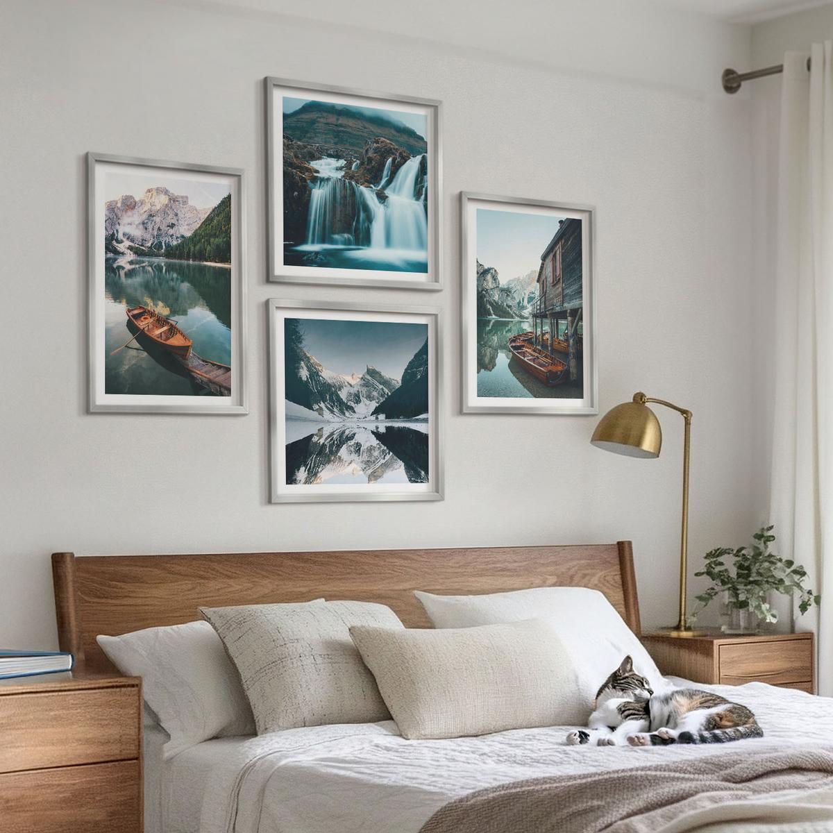 BILDER SET 4er Set - 50x50 cm & 40x60 cm Silberner Rahmen - Spiegelung der Boote auf Bergseen - Silberfarben, Kunststoff (50/50cm) - TULUP