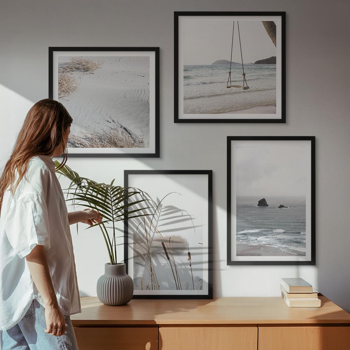 BILDER SET 4er Set - 50x50 cm & 40x60 cm Schwarzer Rahmen - Vegetation am Wasser im Sommer - Schwarz, Kunststoff (50/50cm) - TULUP