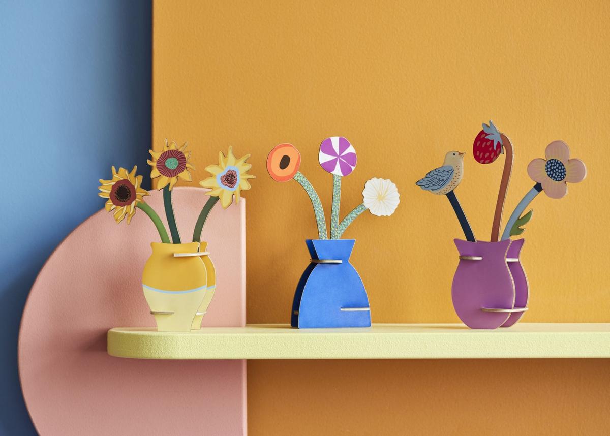 DEKOFIGUR Sonnige Blumenvase 4/14 cm - Multicolor, Wellpappe (4/14/11cm) - Studio Roof