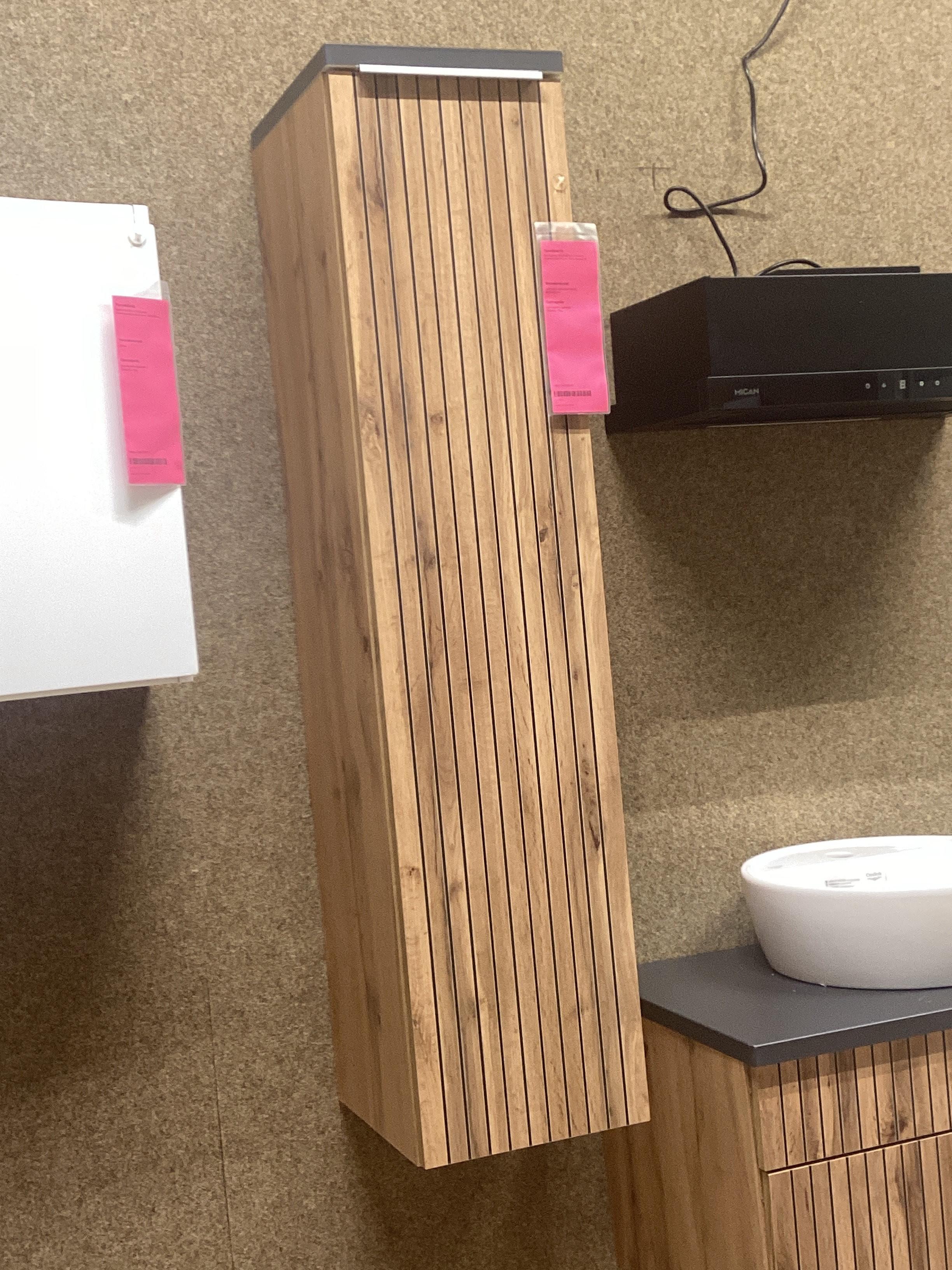 MIDISZEKRÉNY JAKARTA -EXKLUSIV-