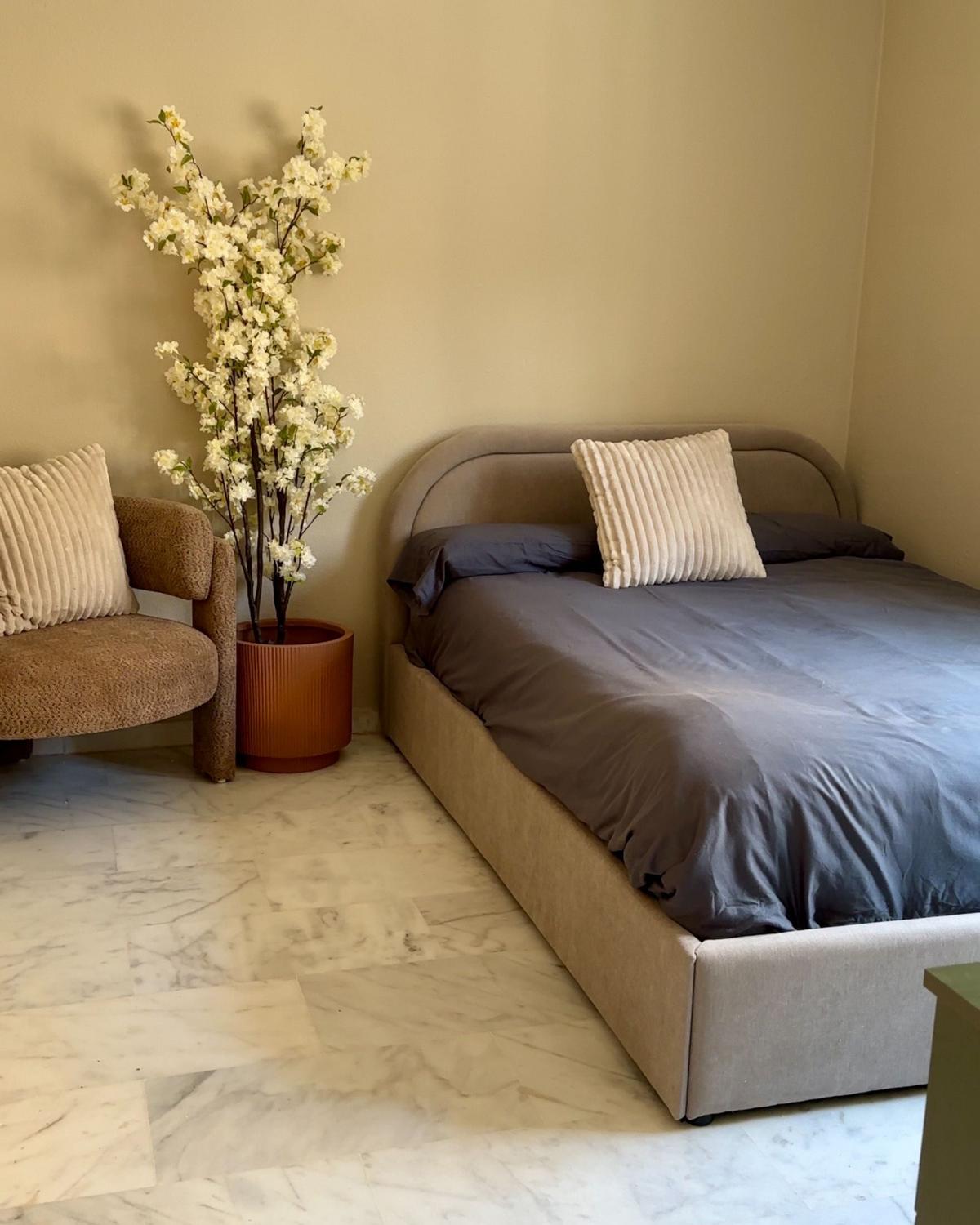 BETT mit Stauraum 140/200 cm Chenillegewebe Taupe Quillien - Taupe, Textil (140/200cm) - Beliani