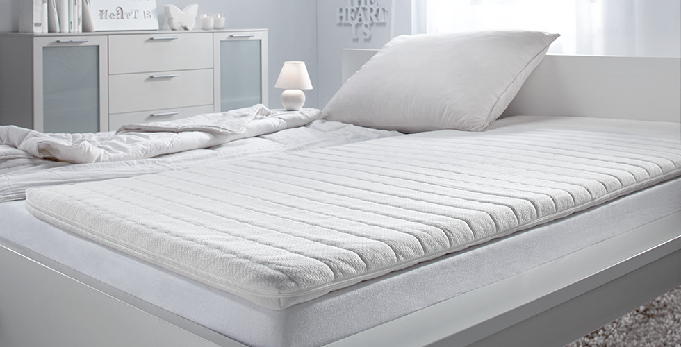Schlafzimmer-Betten-Topper-Viscoschaumkern-moemax