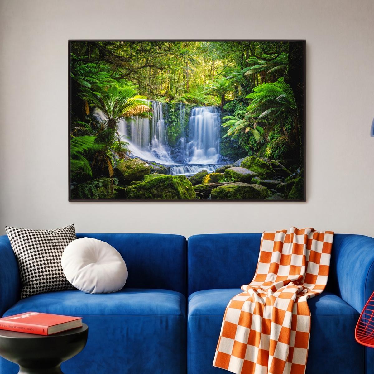 LEINWAND Bilder mit Rahmen - Dschungel - Wasserfall - Australien - Pflanzen - Natur - 90x60 - Dunkelgrün, Textil (90/60cm) - MuchoWow