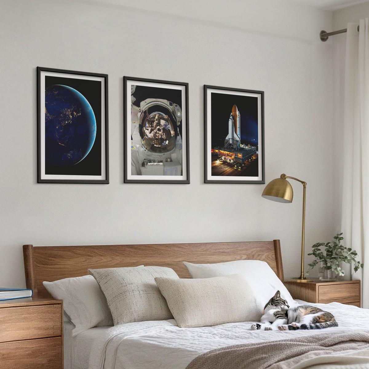 BILDER SET 3er Set - 40x60 cm Schwarzer Rahmen - Weltraum Erde Astronaut Rakete - Schwarz, Kunststoff (40/60cm) - TULUP