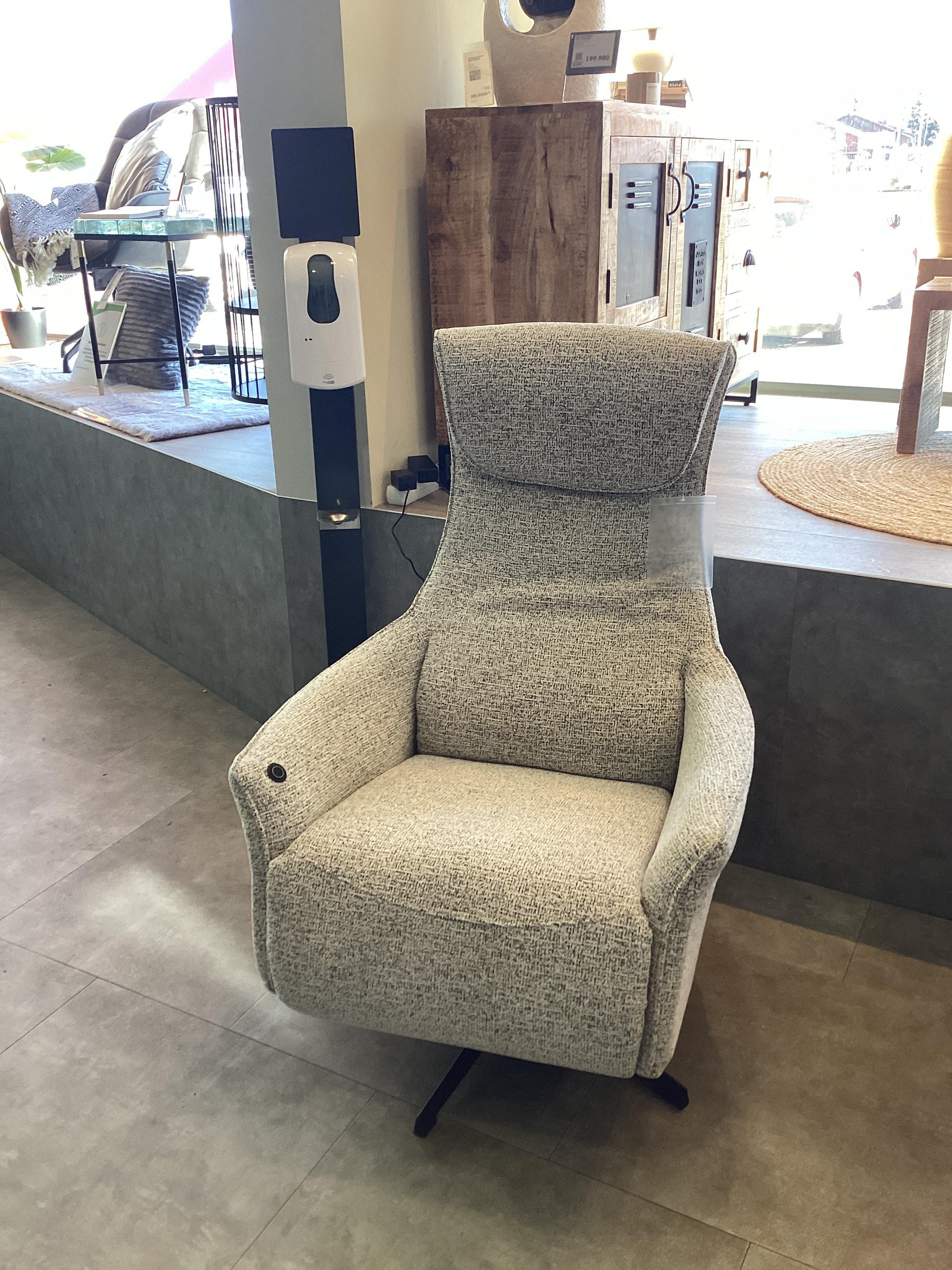 CSEPEL OUTLET RELAX FOTEL MAXIMUS