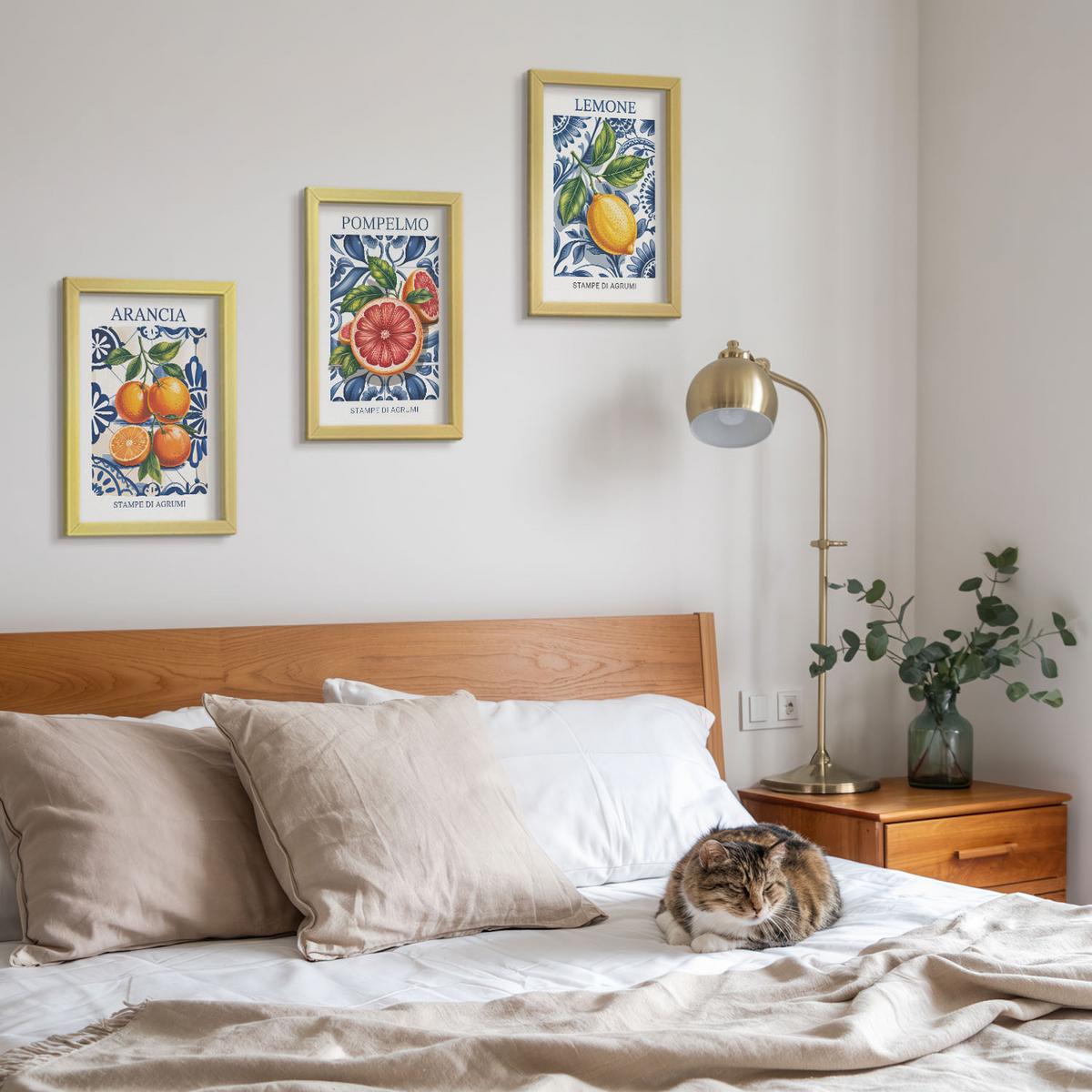 BILDER SET 3er Set - 20x30 cm Goldrahmen - Italienische Zitrus-Modeplakate - Goldfarben, Kunststoff (20/30cm) - TULUP