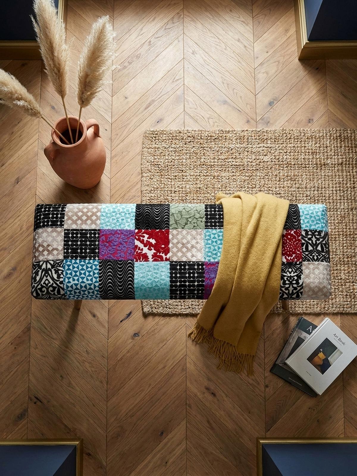 SITZBANK – Patchwork-Stoff, Massivholzbeine - Multicolor/Braun, Mangoholz/Textil (117/51/38cm) - KADIMA DESIGN