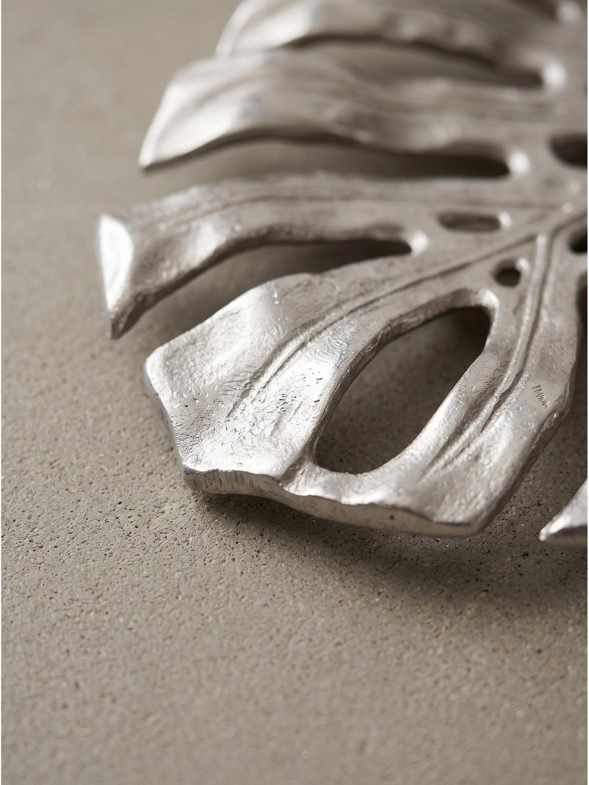 DEKOSCHALE MILNA, Aluminium, handgefertigt, Silber, 36 x 29 x 4 cm - Silberfarben, Metall (4cm) - KADIMA DESIGN