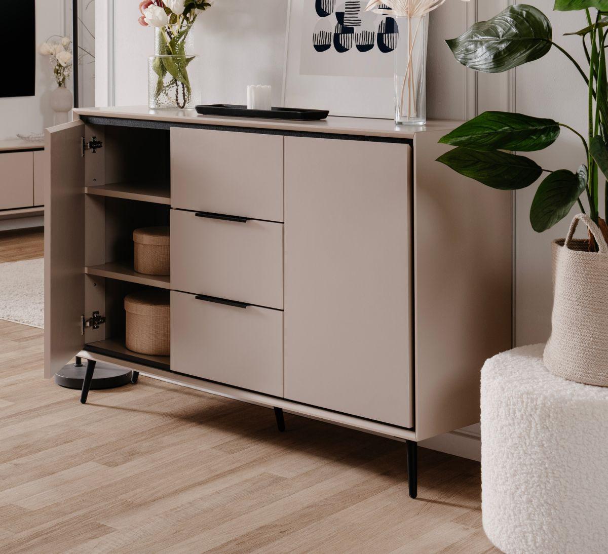SIDEBOARD sand, schwarz 135 cm, Kommode mit Soft-Close-Funktion - Sandfarben/Schwarz, Holzwerkstoff/Kunststoff (135/90/38cm) - Furn.Design