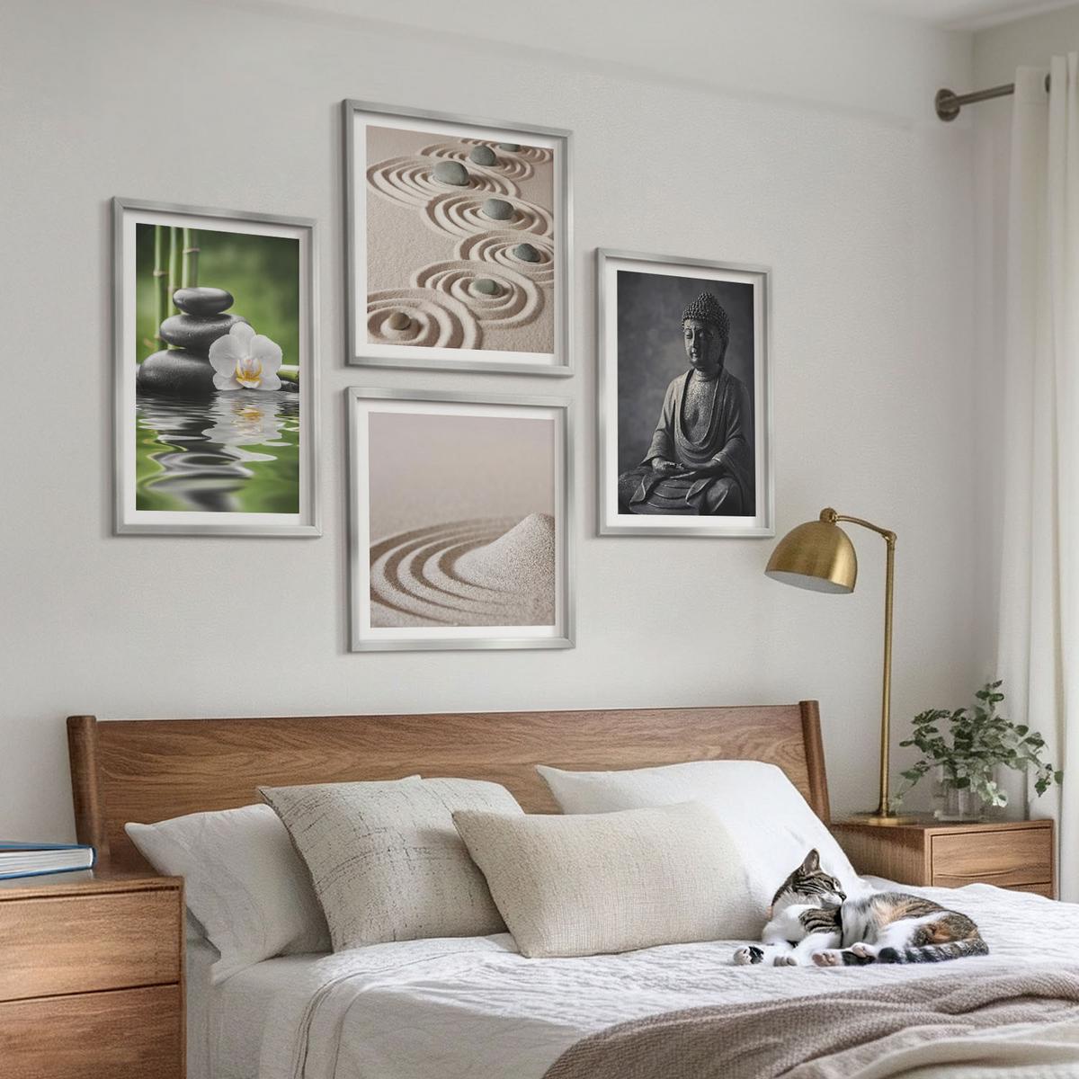 BILDER SET 4er Set - 50x50 cm & 40x60 cm Silberner Rahmen - Ein entspannter Buddha am Strand - Silberfarben, Kunststoff (50/50cm) - TULUP
