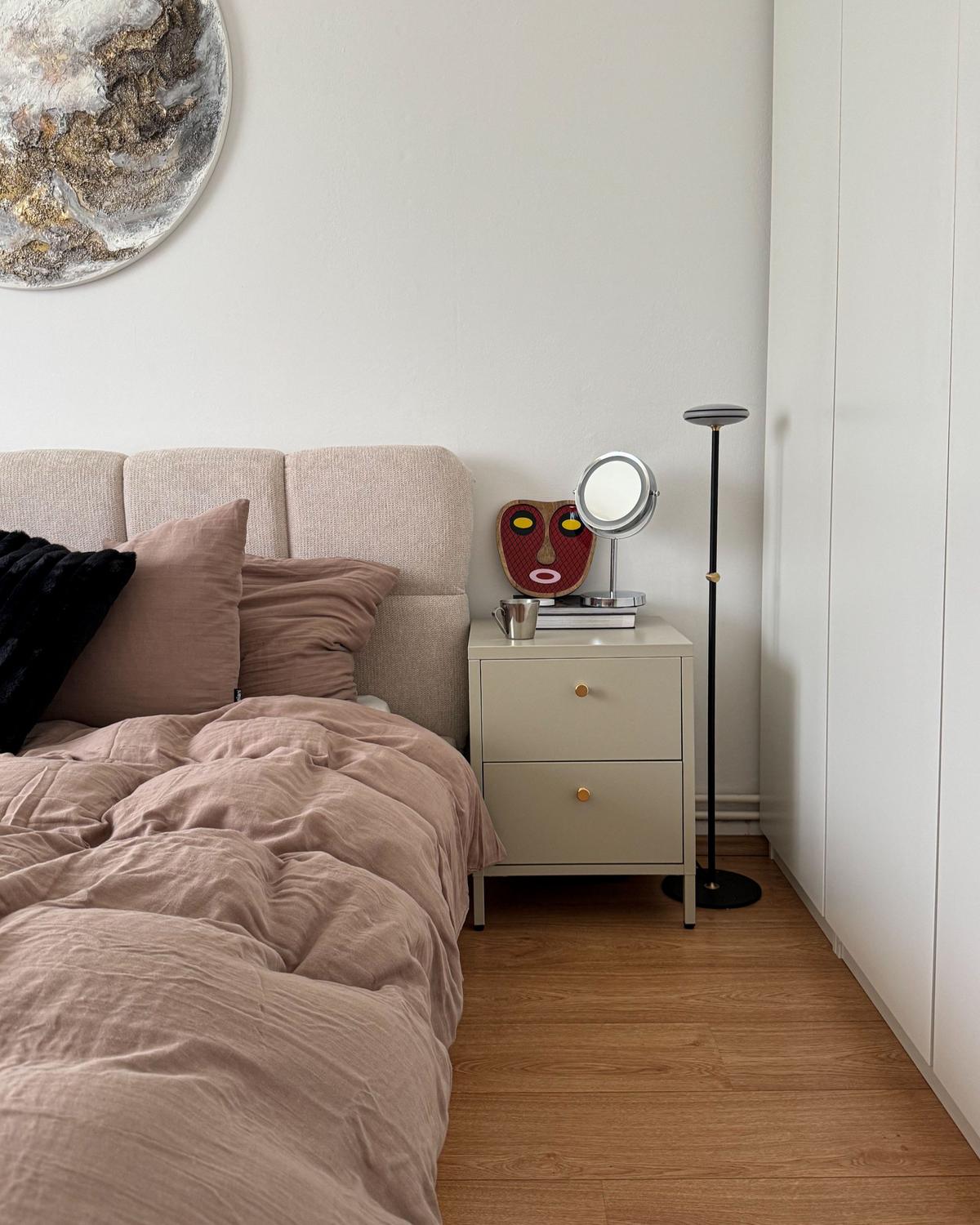 BETT mit Stauraum 180/200 cm Stoff Hellbeige Baston - Beige, Textil (180/200cm) - Beliani
