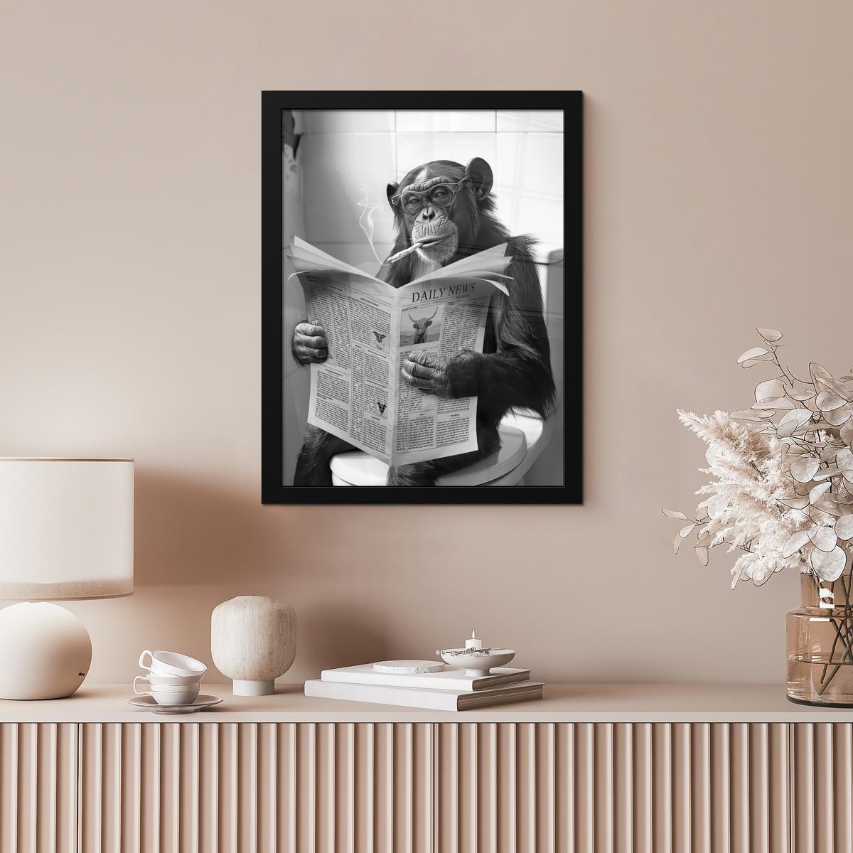 POSTER MIT RAHMEN Affe - WC - Zeitung - Schwarz-Weiß - Humor Bilderrahmen 30x40 cm - Hellgrau, Papier (30/40cm) - MuchoWow