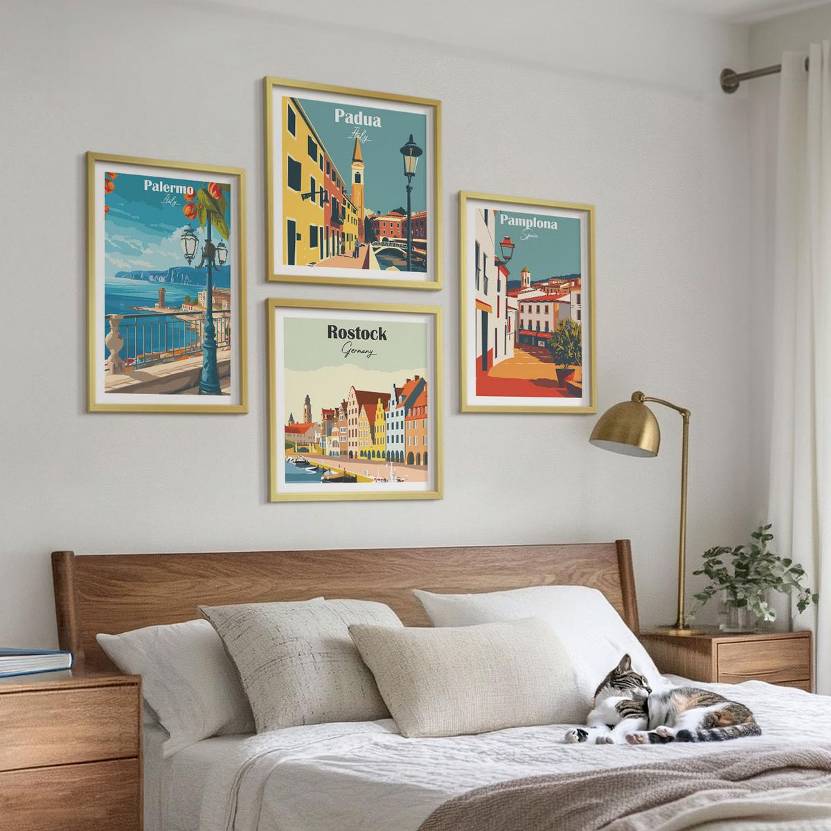 BILDER SET 4er Set - 50x50 cm & 40x60 cm Goldrahmen - Retro-Stadtillustrationen - Goldfarben, Kunststoff (50/50cm) - TULUP